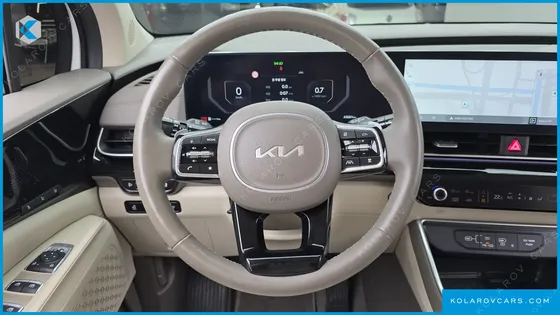 KIA CARNIVAL GASOLINE 9-SEATER SIGNATURE
