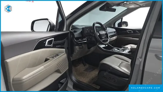 KIA CARNIVAL GASOLINE 7-SEATER GRAVITY
