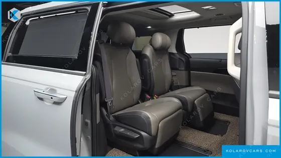 KIA CARNIVAL GASOLINE 7-SEATER GRAVITY