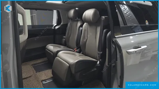 KIA CARNIVAL GASOLINE 7-SEATER GRAVITY