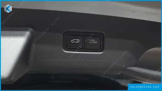 KIA CARNIVAL GASOLINE 7-SEATER GRAVITY