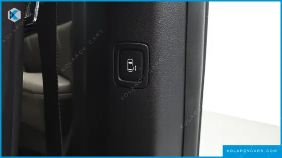 KIA CARNIVAL GASOLINE 7-SEATER GRAVITY