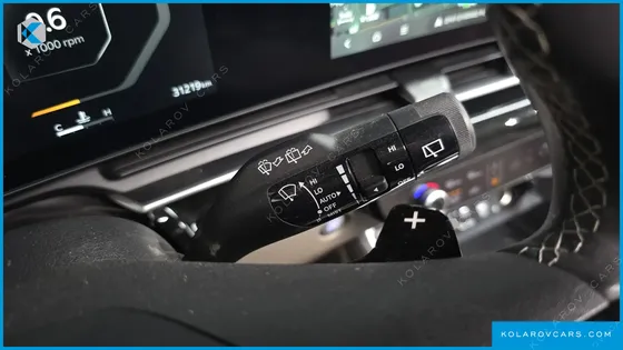 KIA CARNIVAL GASOLINE 7-SEATER GRAVITY