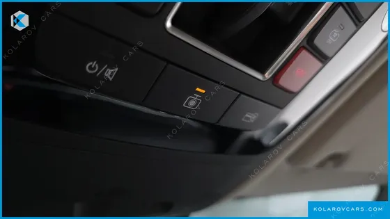 KIA CARNIVAL GASOLINE 7-SEATER GRAVITY