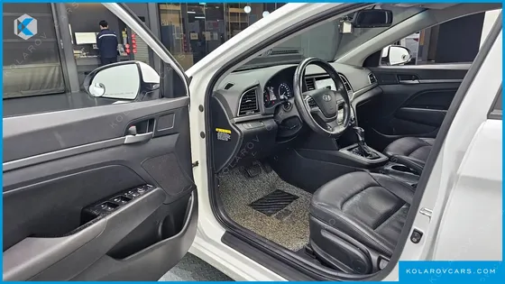 HYUNDAI ELANTRA (AVANTE) 1.6 GDI SMART