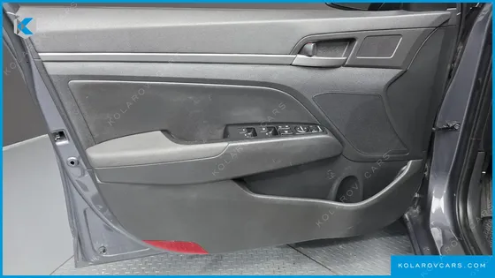 HYUNDAI ELANTRA (AVANTE) 1.6 E-VGT SMART