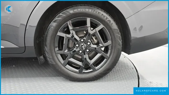 KIA CARNIVAL GASOLINE 9-SEATER GRAVITY