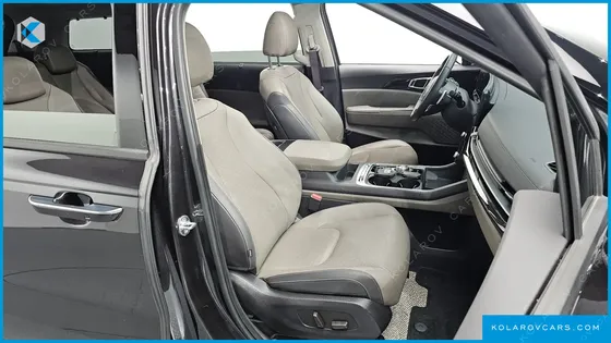 KIA CARNIVAL GASOLINE 9-SEATER GRAVITY