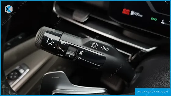 KIA CARNIVAL GASOLINE 9-SEATER GRAVITY