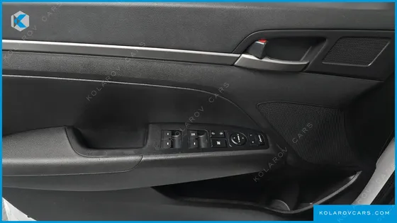 HYUNDAI ELANTRA (AVANTE) 1.6 GDI SMART