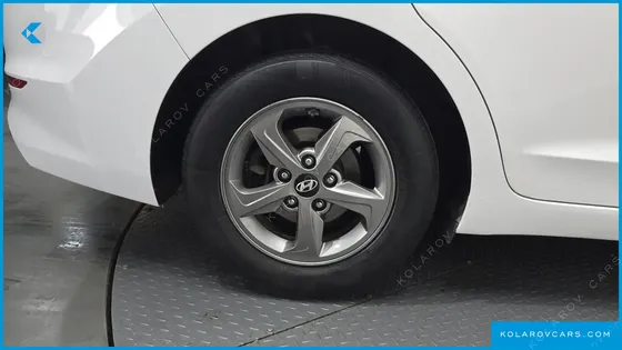 HYUNDAI ELANTRA (AVANTE) 1.6 GDI SMART