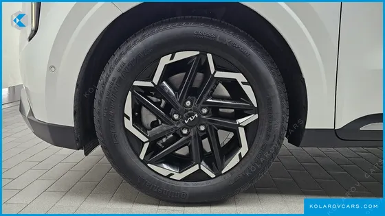 KIA CARNIVAL DIESEL 9-SEATER SIGNATURE