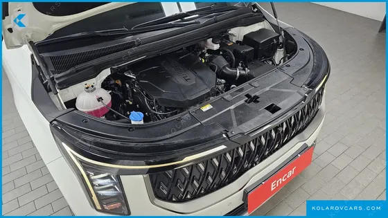 KIA CARNIVAL DIESEL 9-SEATER SIGNATURE