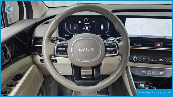 KIA CARNIVAL DIESEL 9-SEATER SIGNATURE