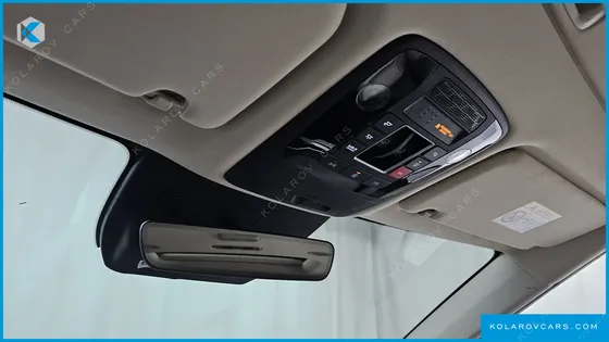 KIA CARNIVAL DIESEL 9-SEATER SIGNATURE