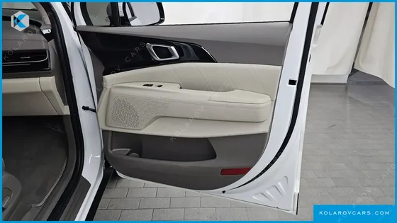 KIA CARNIVAL DIESEL 9-SEATER SIGNATURE