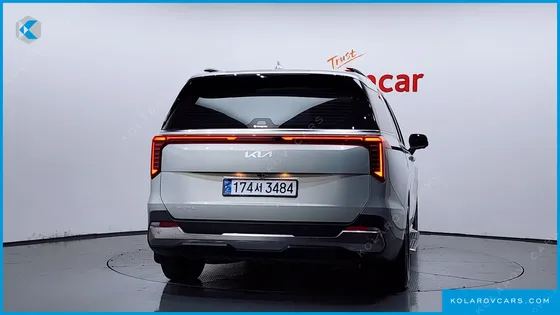 KIA CARNIVAL DIESEL 9-SEATER SIGNATURE