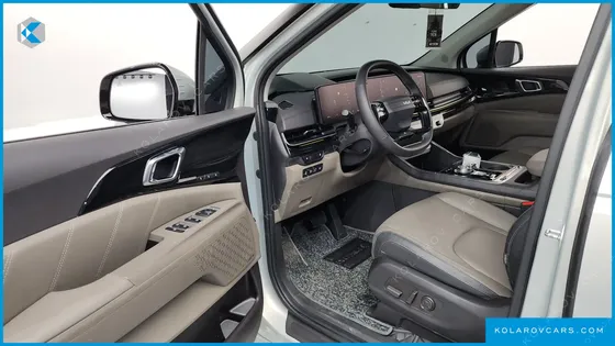 KIA CARNIVAL DIESEL 9-SEATER SIGNATURE