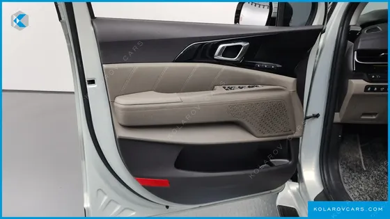 KIA CARNIVAL DIESEL 9-SEATER SIGNATURE