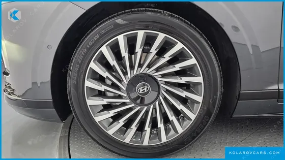 HYUNDAI GRANDEUR 2,5 GASOLINE 2WD