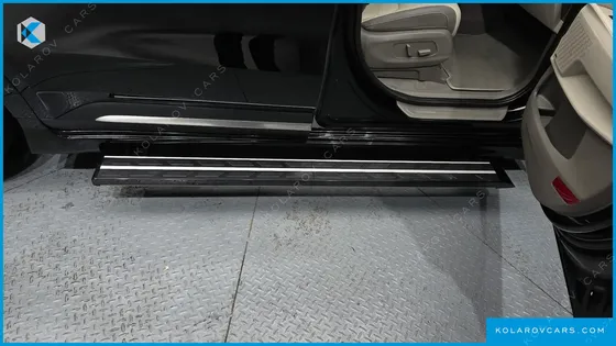 KIA CARNIVAL HEV 9-SEATER HI-LIMOUSINE