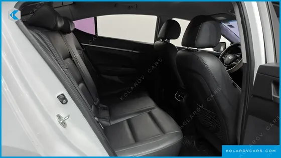 HYUNDAI ELANTRA (AVANTE) 1.6 E-VGT SMART