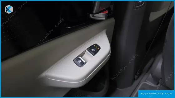 KIA CARNIVAL HEV 9 SEATER X LINE