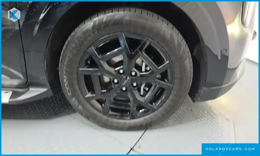 KIA CARNIVAL HEV 9 SEATER X LINE