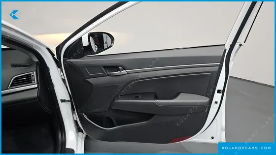 HYUNDAI ELANTRA (AVANTE) 1.6 GDI VALUE PLUS