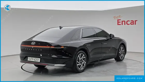 HYUNDAI GRANDEUR 2,5 GASOLINE 2WD