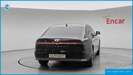 HYUNDAI GRANDEUR 2,5 GASOLINE 2WD