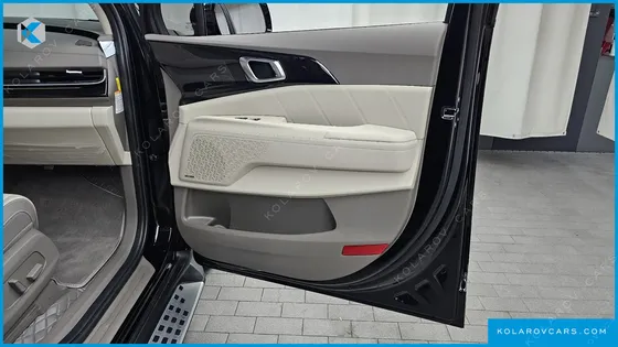 KIA CARNIVAL HEV 9SEATER SIGNATURE