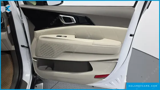 KIA CARNIVAL HEV 9-SEATER HI-LIMOUSINE