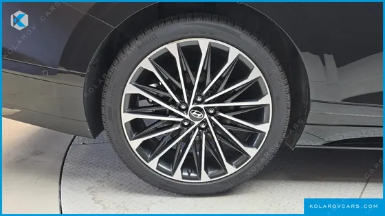 HYUNDAI GRANDEUR 2,5 GASOLINE 2WD