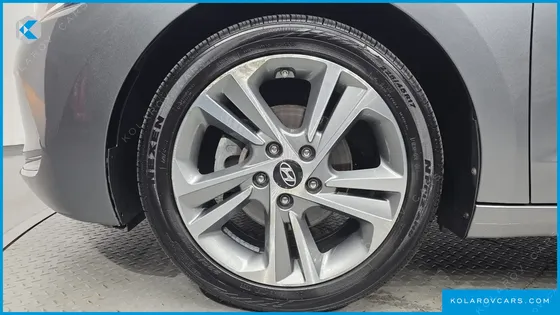 HYUNDAI ELANTRA (AVANTE) 1.6 GDI VALUE PLUS