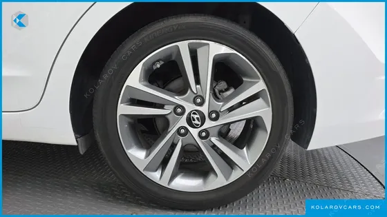 HYUNDAI ELANTRA (AVANTE) 1.6 GDI PREMIUM