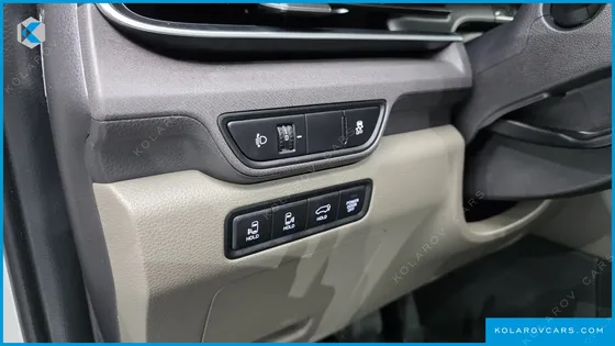 KIA CARNIVAL DIESEL 9-SEATER NOBLESSE