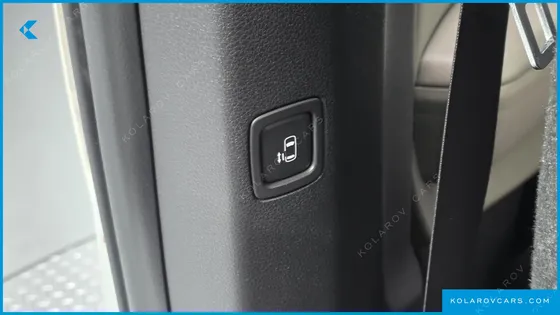 KIA CARNIVAL DIESEL 9-SEATER NOBLESSE
