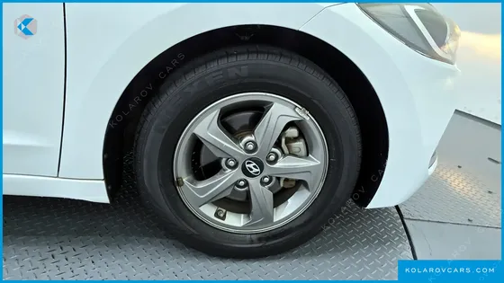 HYUNDAI ELANTRA (AVANTE) 1.6 GDI SMART