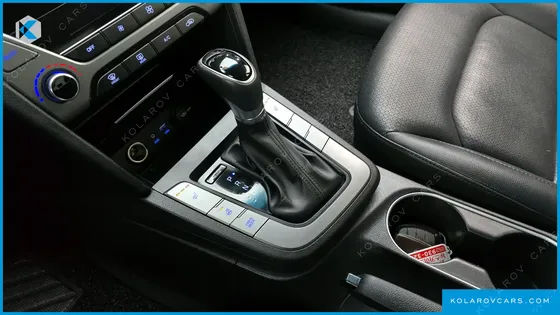 HYUNDAI ELANTRA (AVANTE) 1.6 GDI SMART
