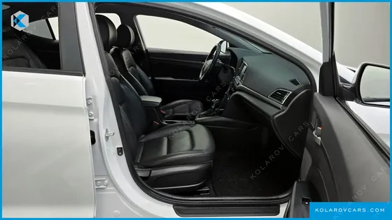 HYUNDAI ELANTRA (AVANTE) 1.6 GDI SMART