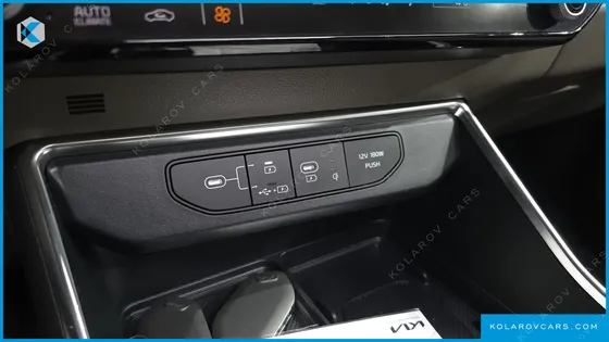 KIA CARNIVAL HEV 9SEATER SIGNATURE
