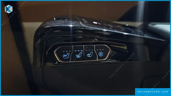 KIA CARNIVAL DIESEL 9-SEATER HI LIMOUSINE (SPECIAL VEHICLE)