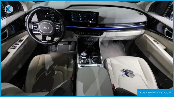 KIA CARNIVAL HEV 4-SEATER HI LIMOUSINE
