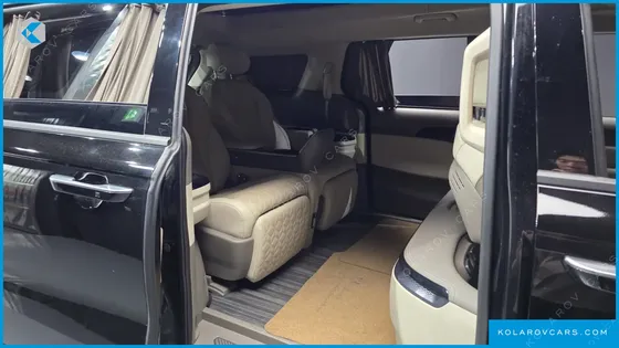 KIA CARNIVAL HEV 4-SEATER HI LIMOUSINE
