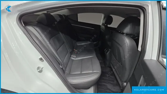HYUNDAI ELANTRA (AVANTE) 1.6 GDI SMART