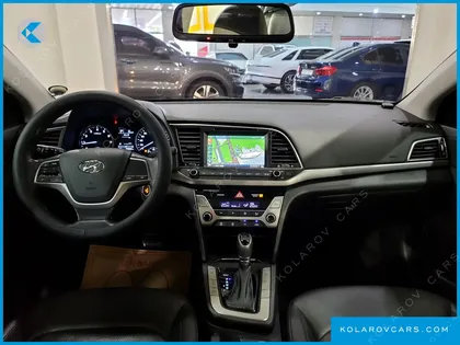 HYUNDAI ELANTRA (AVANTE) 1.6 GDI SMART