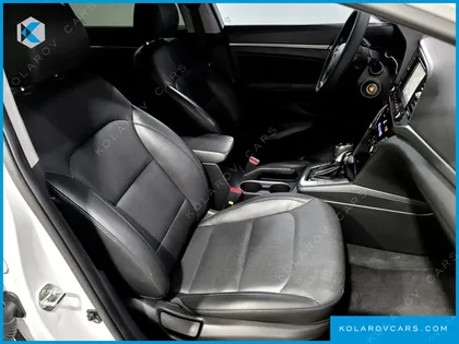 HYUNDAI ELANTRA (AVANTE) 1.6 GDI SMART