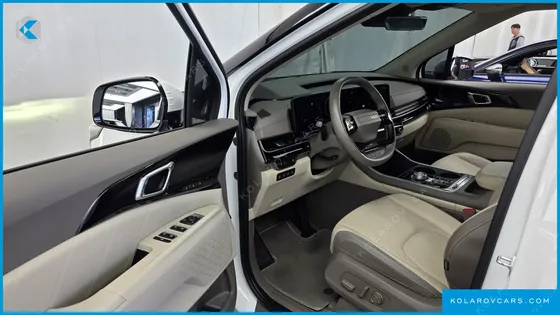 KIA CARNIVAL DIESEL 9-SEATER SIGNATURE