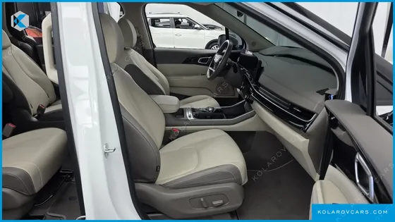 KIA CARNIVAL DIESEL 9-SEATER SIGNATURE